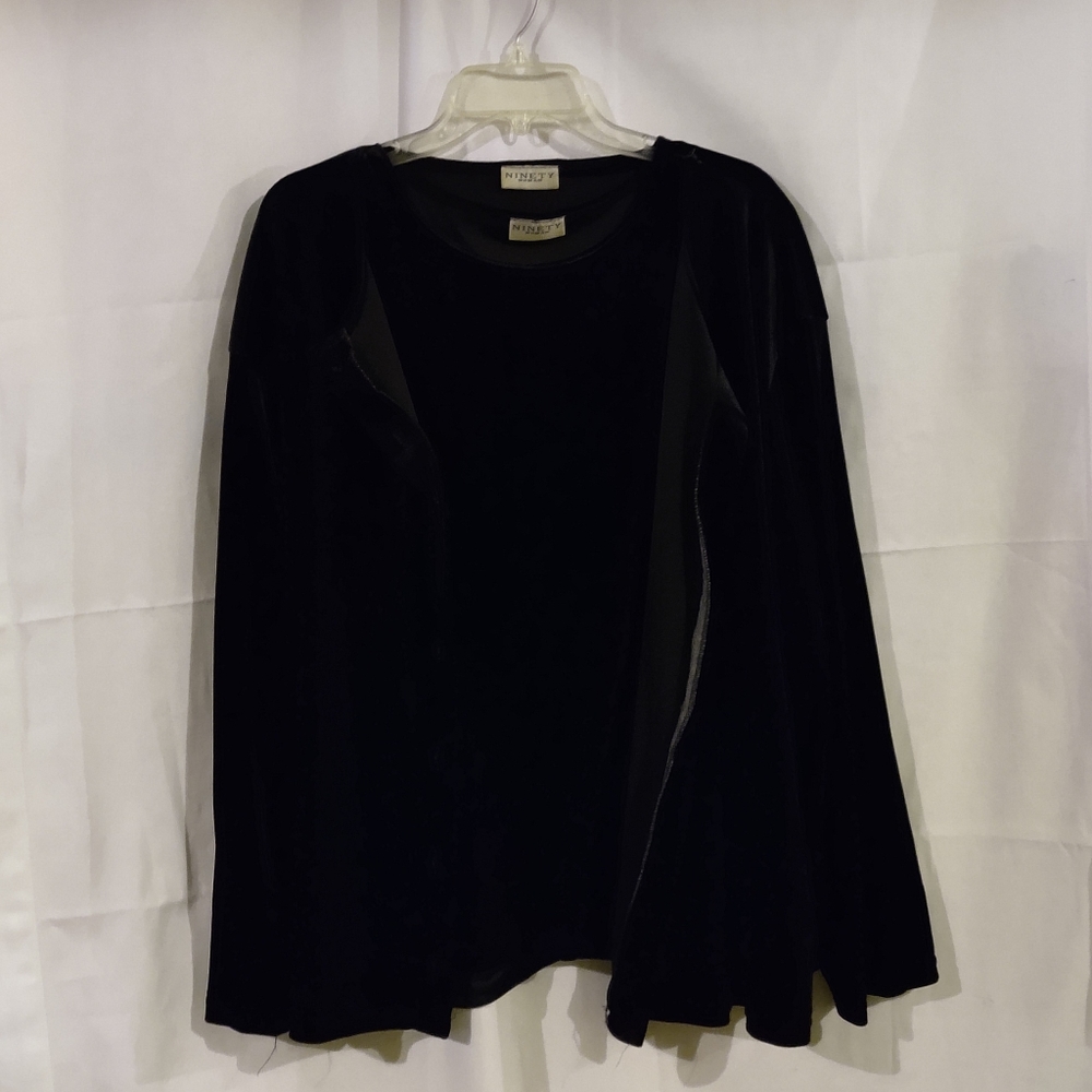 Wmns 2pc, Ninety,  Black Velour Buttoned/Sleeveless Top, Size 3X Soft